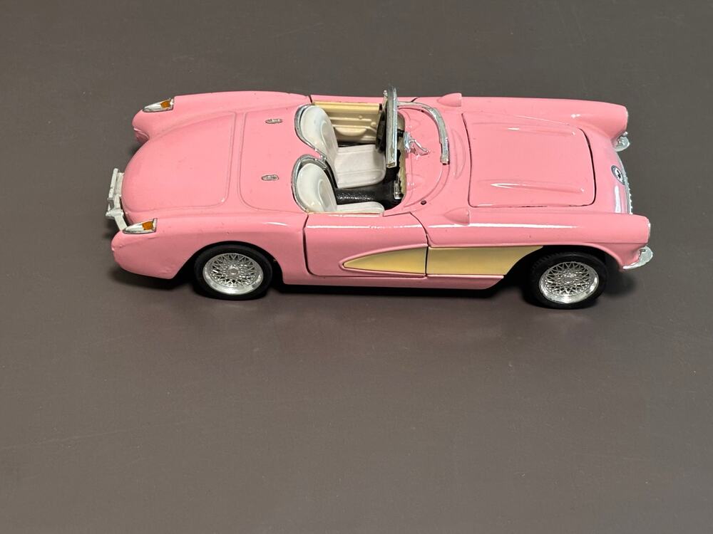 Chey Chevrolet Corvette 1957 Pink Convertible Die Cast 1/24 SS9413 Sunnyside